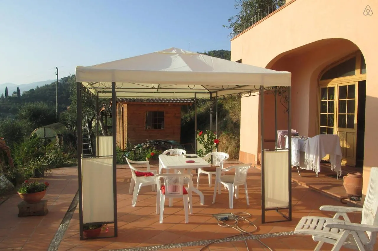 Room In Villa - Room In The Hills With Garden And Sea View San Salvatore